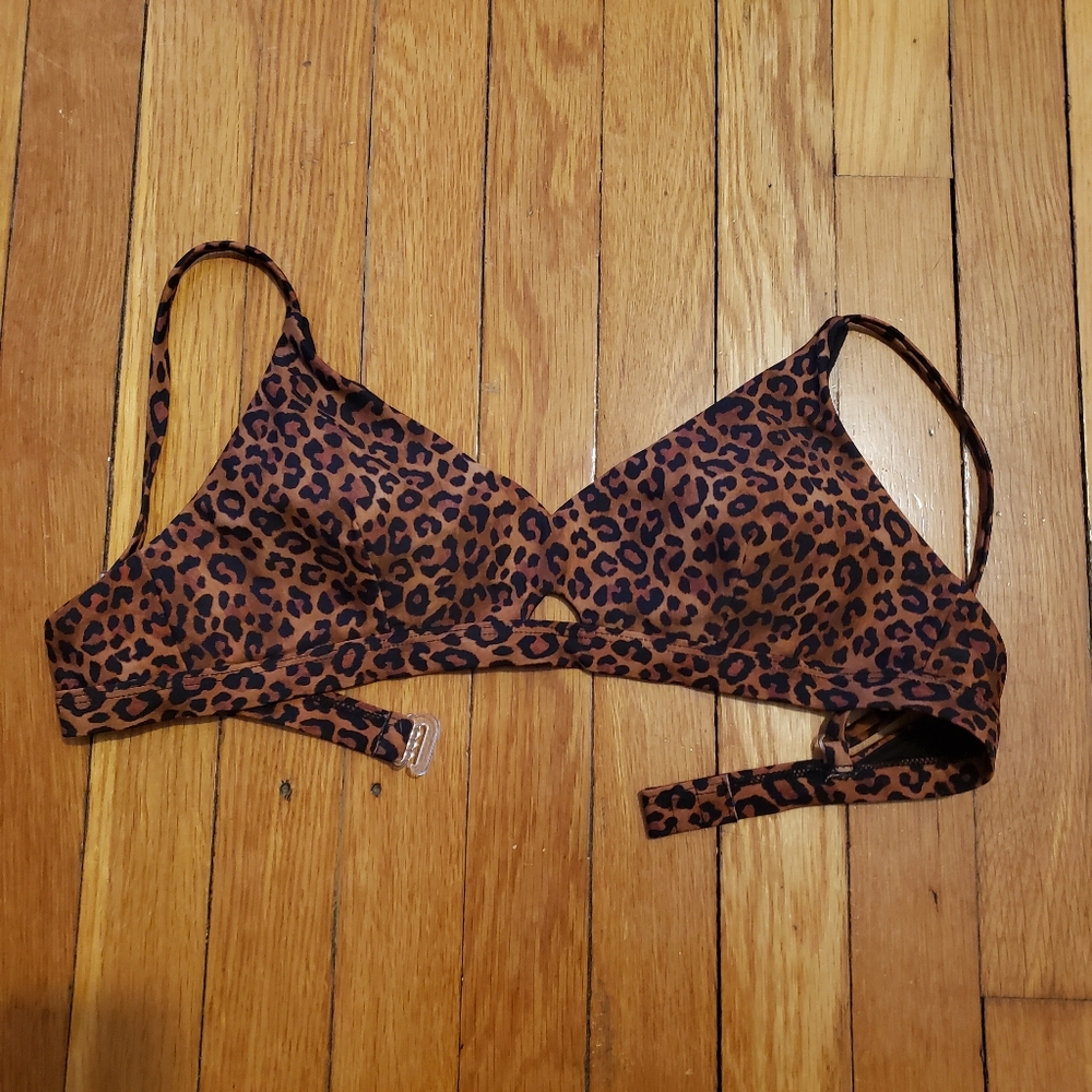 No Boundaries Leopard Bikini Top Size L